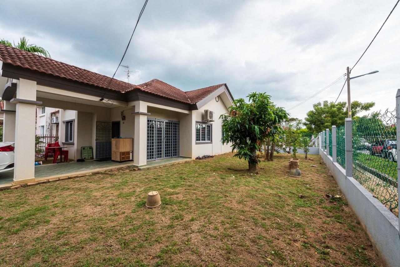 3Br Retreat Homestay Near To Goldcoast, Sepang By Verano Sungai Pelek Exteriér fotografie